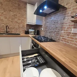 Apartment 2 Bed Apartment, Near St Park, Free Parking, Newcastle upon Tyne