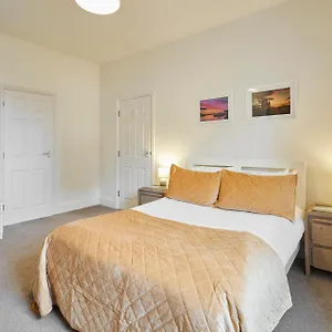  Apartment Host & - Fox's Hideout United Kingdom