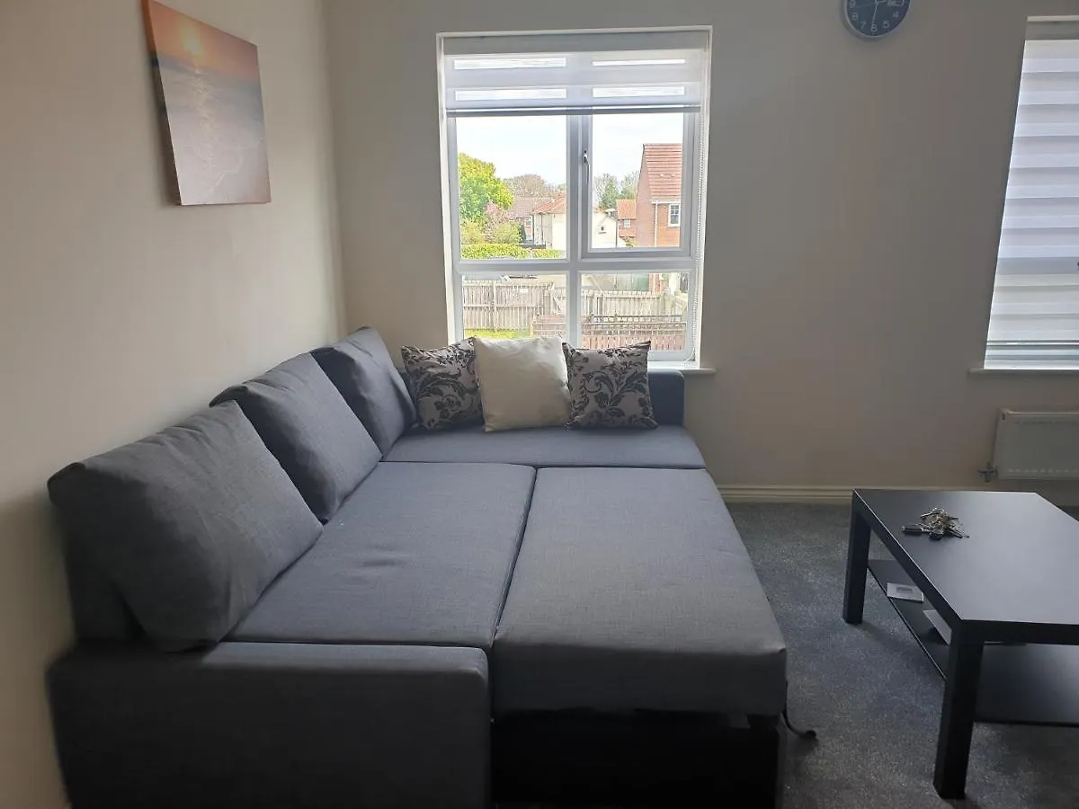 Cheerful 4 Bedroom Townhouse With Free Parking Newcastle upon Tyne 0*,  United Kingdom