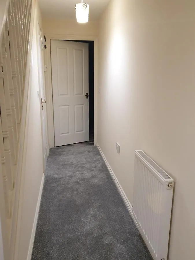 Cheerful 4 Bedroom Townhouse With Free Parking Newcastle upon Tyne 0*,