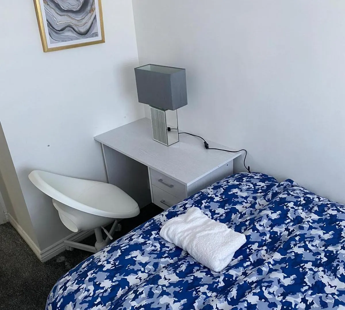Cheerful 4 Bedroom Townhouse With Free Parking Newcastle upon Tyne 0*,  United Kingdom